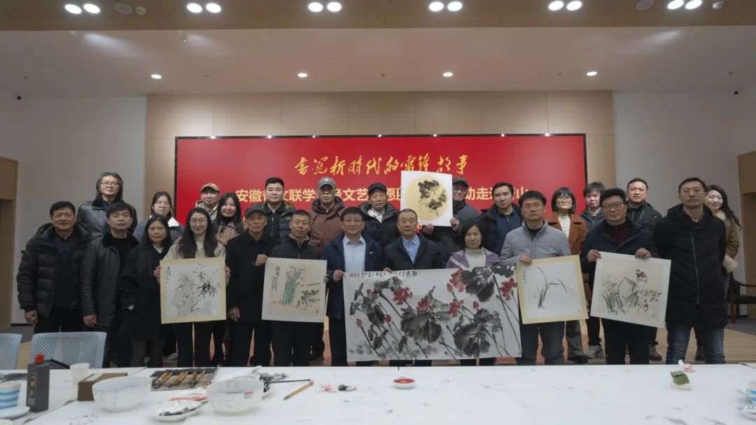 书写新时代的雷锋故事 | 省文联学雷锋文艺志愿服务主题活动走进潜山